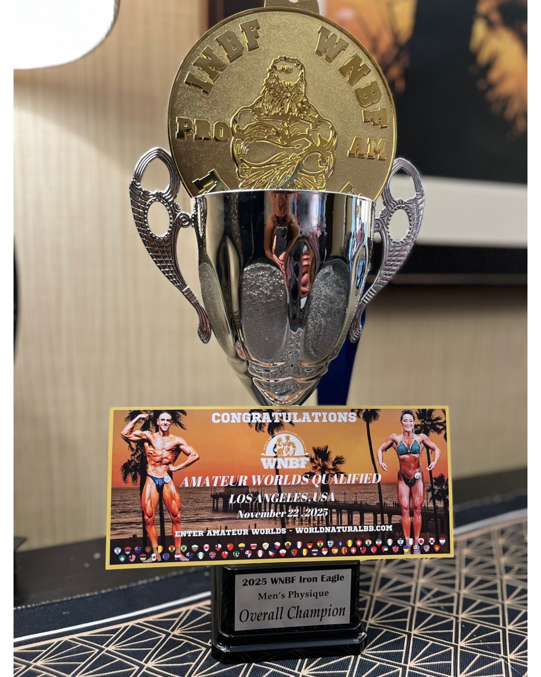 Troféu 2025 WNBF Iron Eagle Men's Physique Overall Champion